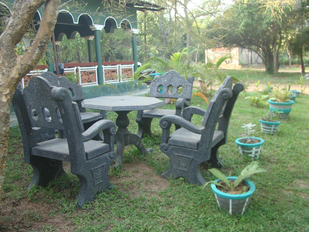 Rock Lake Home Stay Sigiriya Exteriér fotografie